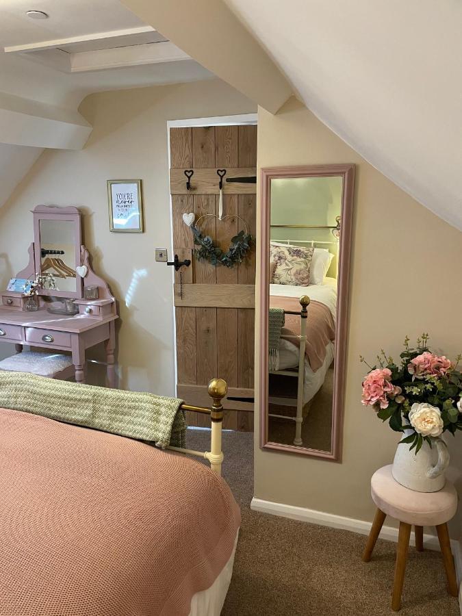 Apartment Bell Right In The Heart Of
